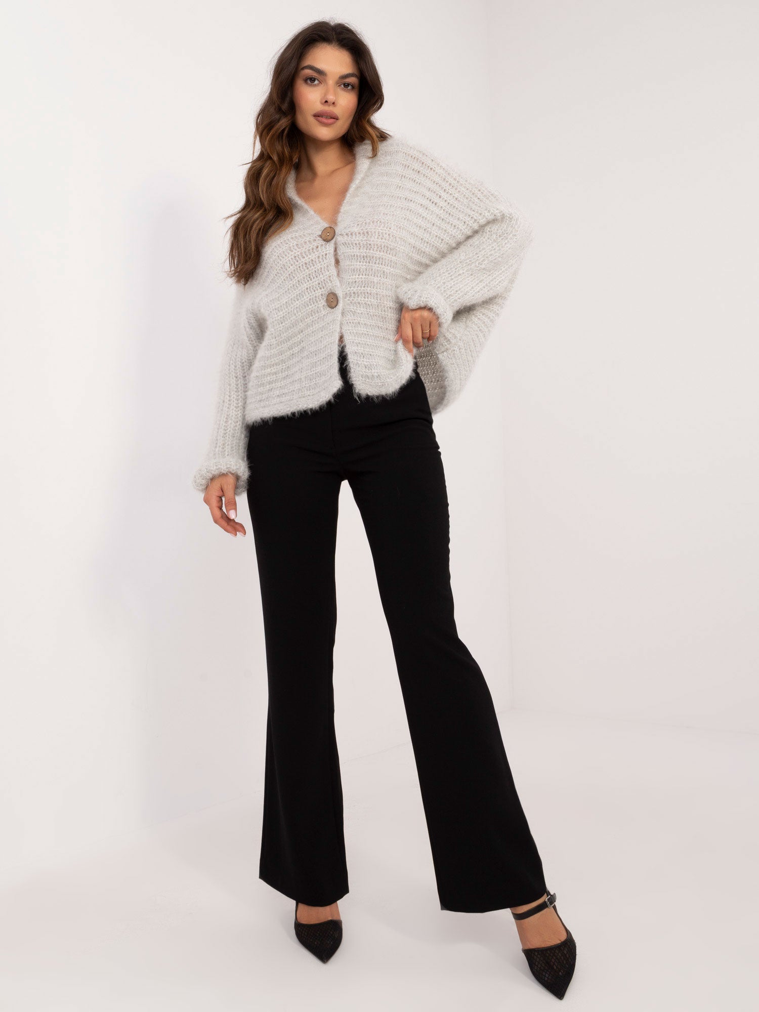 OCH BELLA Jasnoszary rozpinany sweter oversize