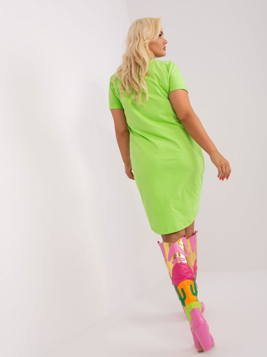 Jasnozielona sukienka plus size z krótkim rękawem