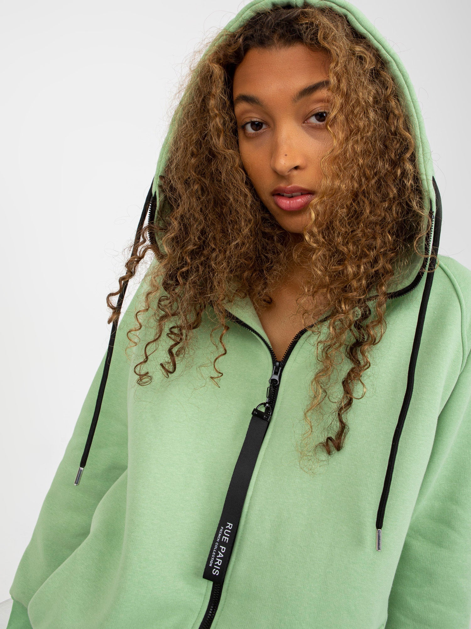 Jasnozielona dresowa bluza basic na suwak RUE PARIS