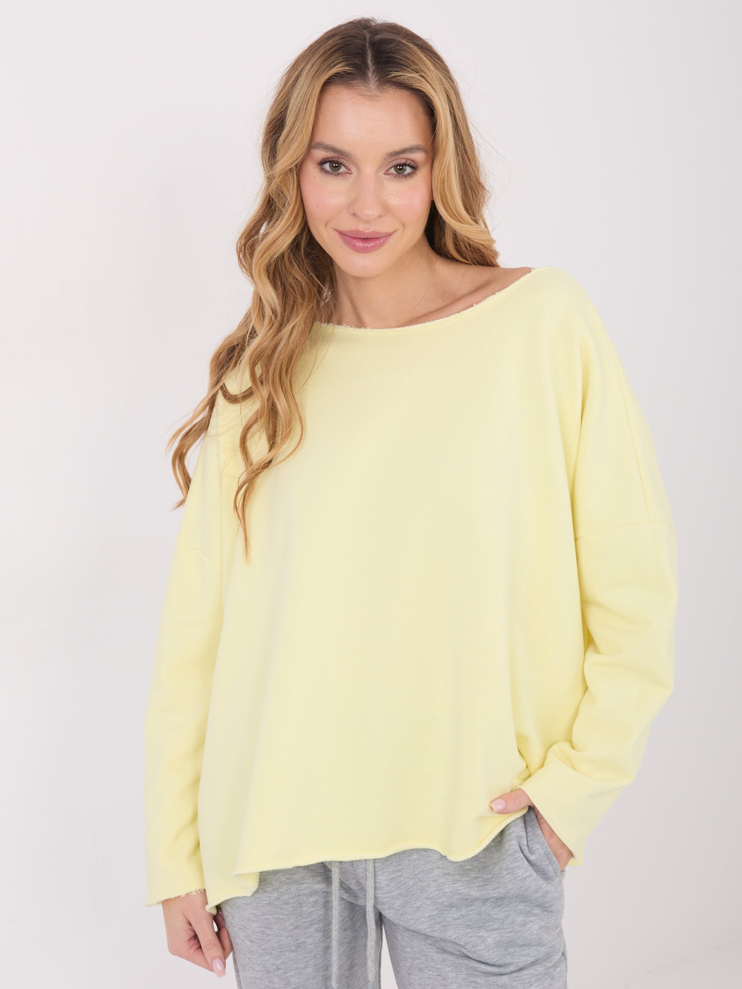 Jasnożółta damska bluza oversize bez kaptura