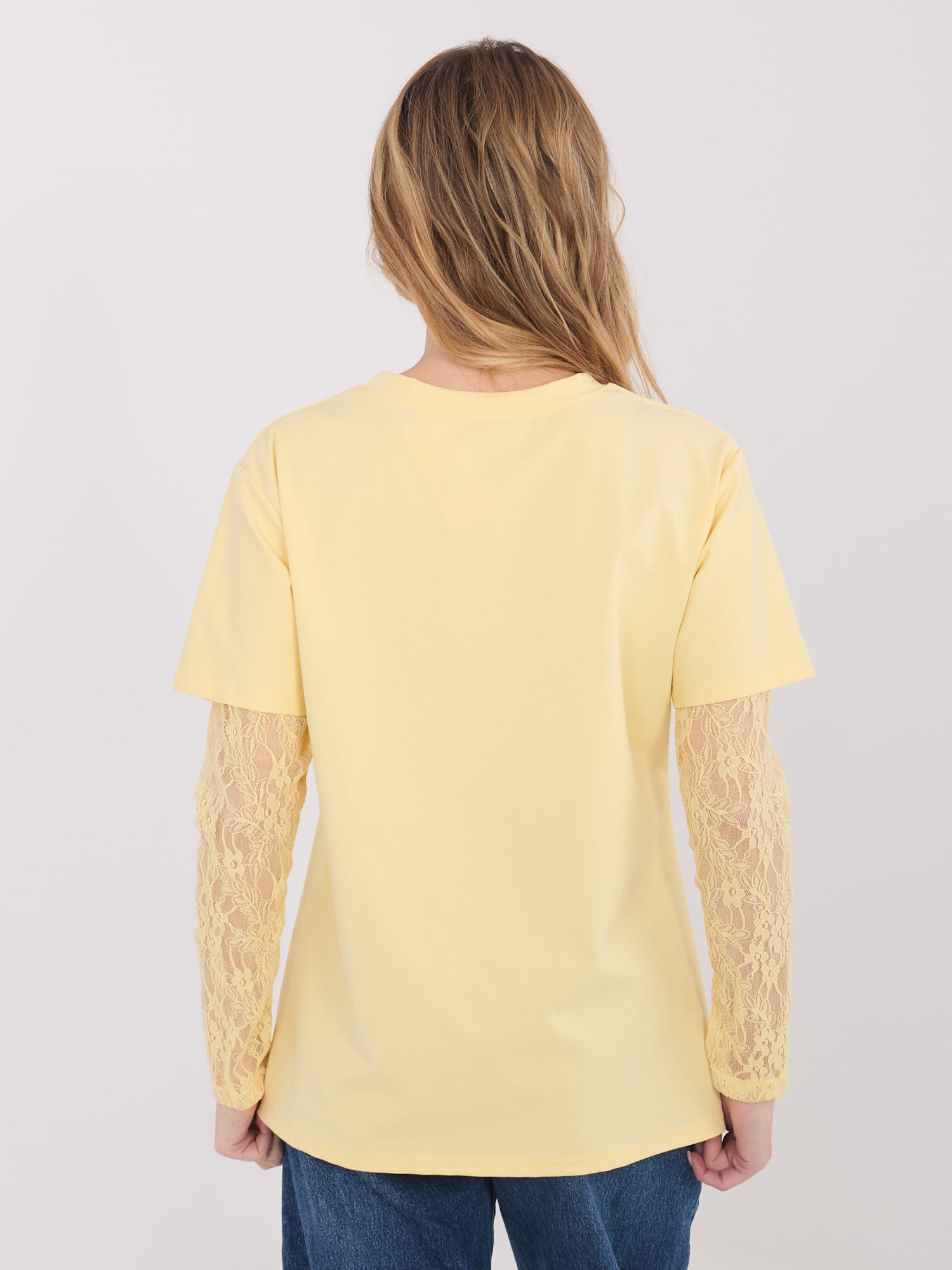 Jasnożółta damska bluzka z imitacją t-shirtu