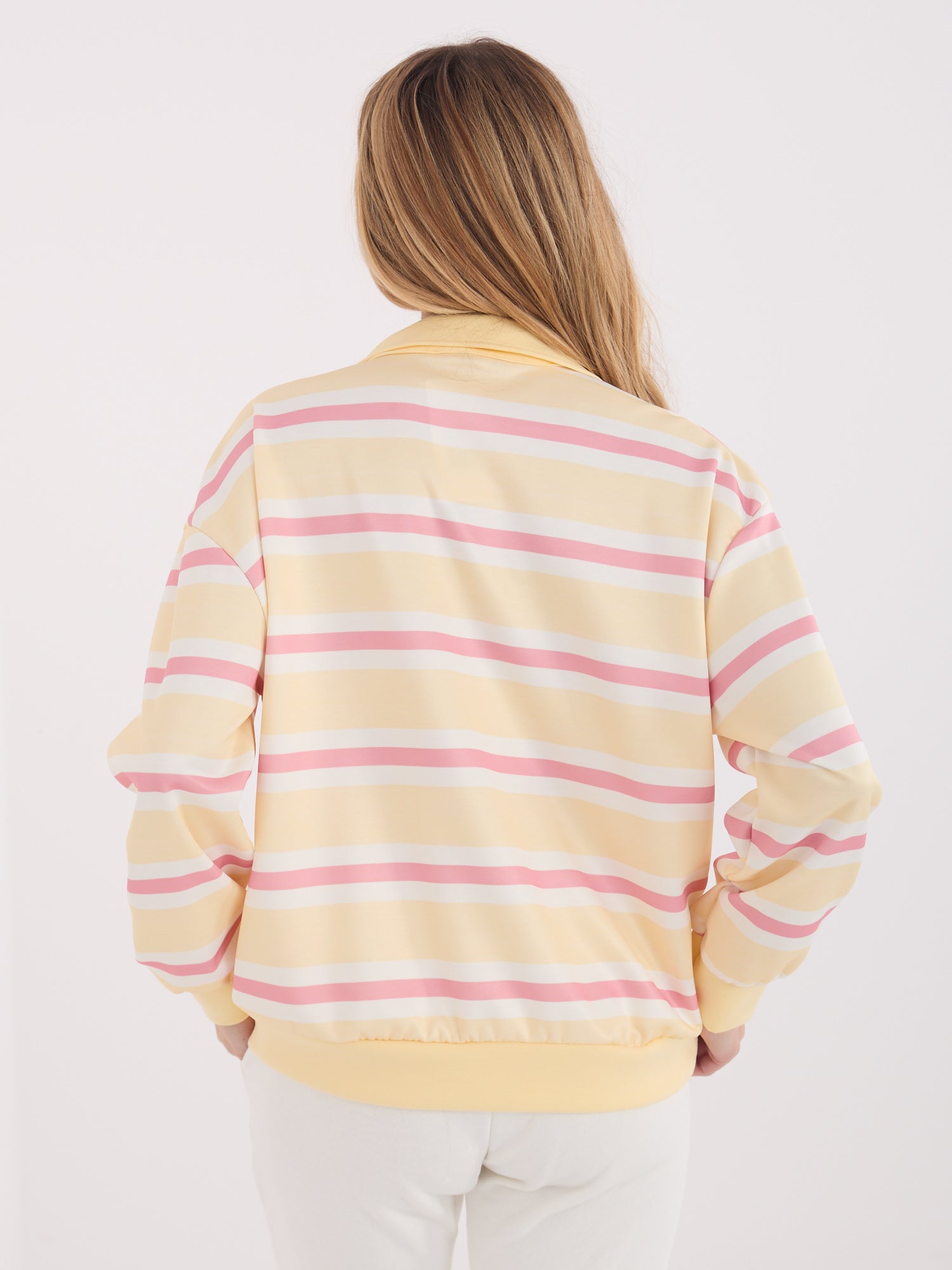 Jasnożółta bluza oversize w paski