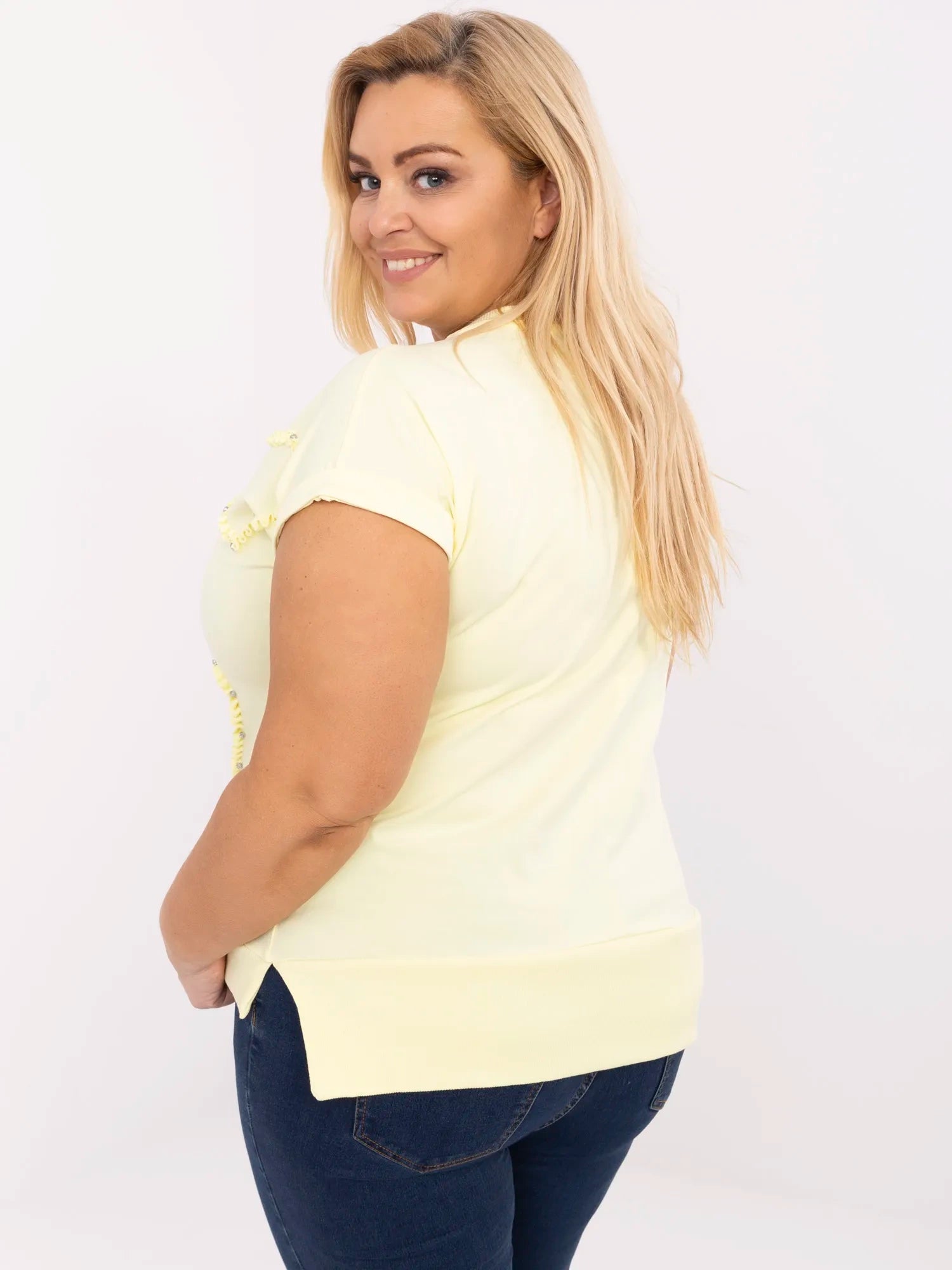 Jasnożółta bluzka plus size z krótkim rękawem