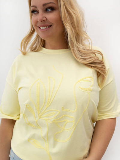 Jasnożółty t-shirt plus size z okrągłym dekoltem