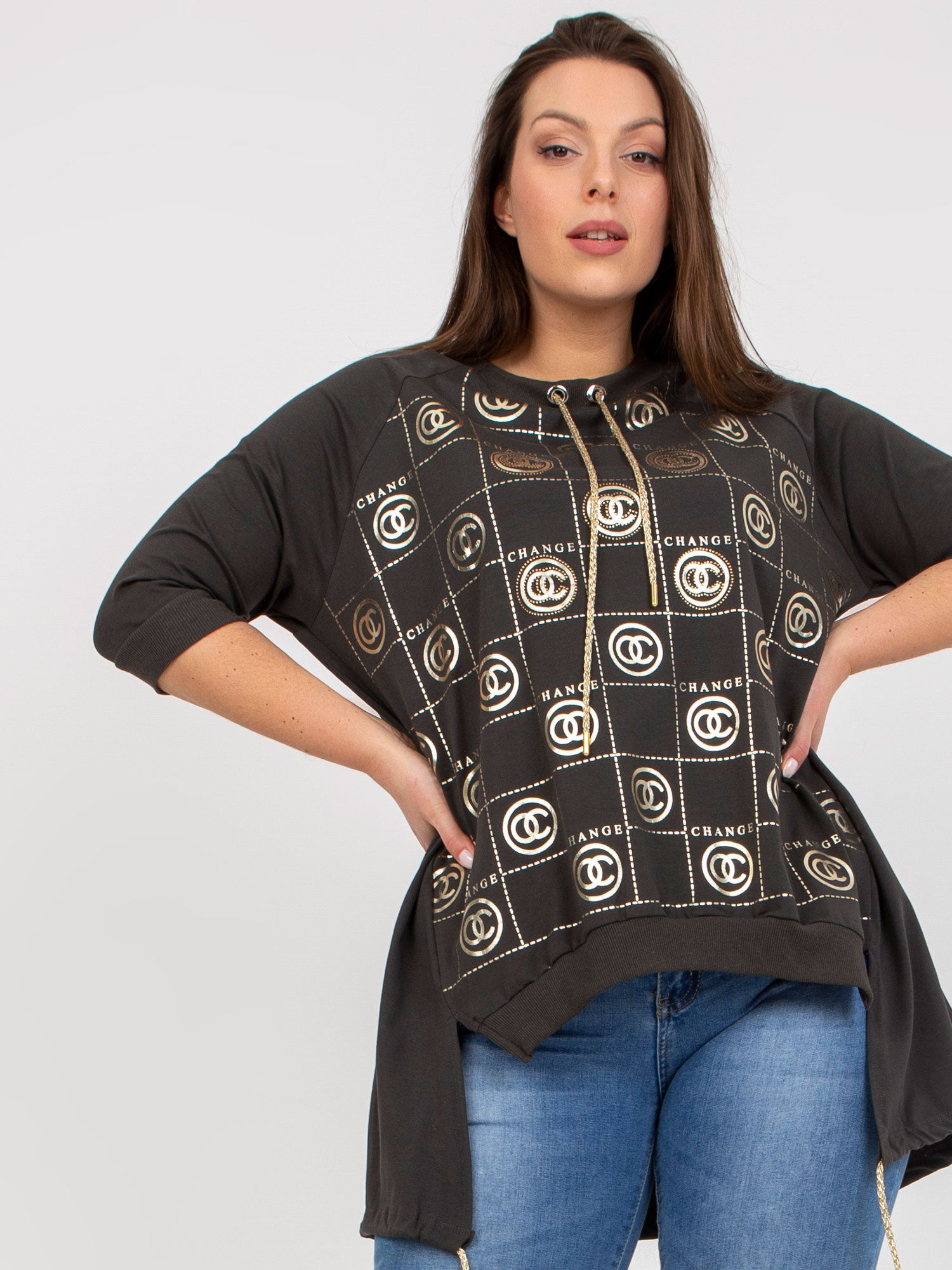 Khaki asymetryczna bluzka plus size z aplikacją