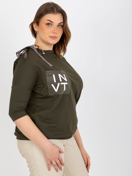 Khaki bluzka plus size z aplikacją i wiązaniem