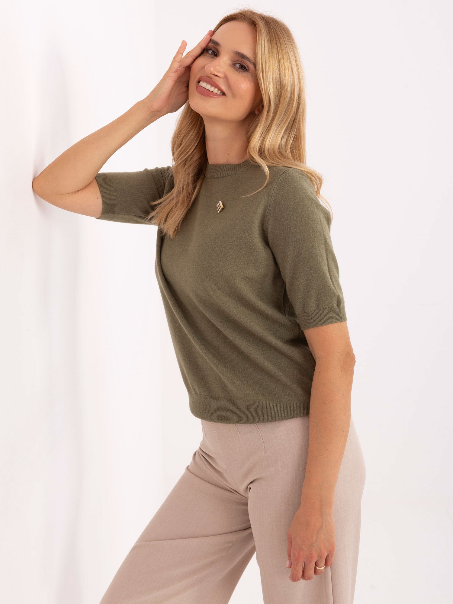 Khaki damski sweter z wiskozą