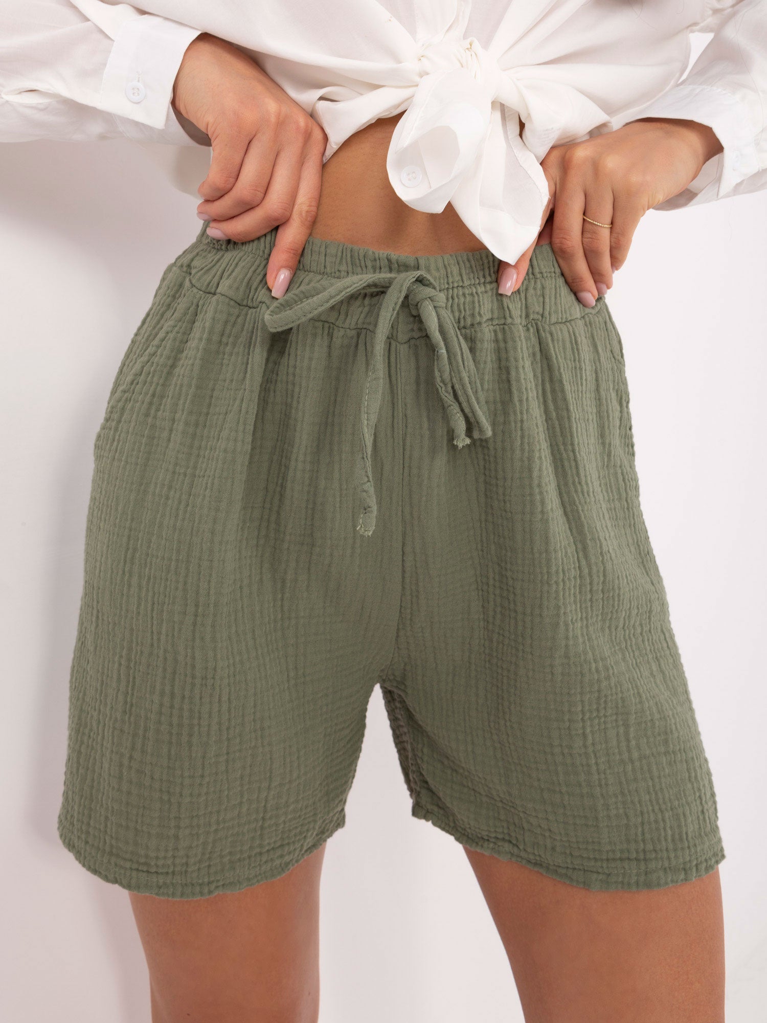 Khaki letnie szorty z muślinu