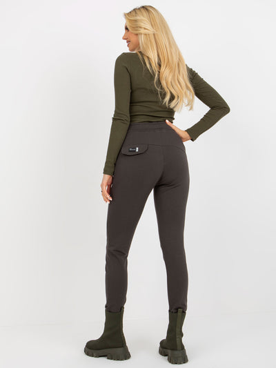 Khaki dresowe spodnie basic z wiązaniem