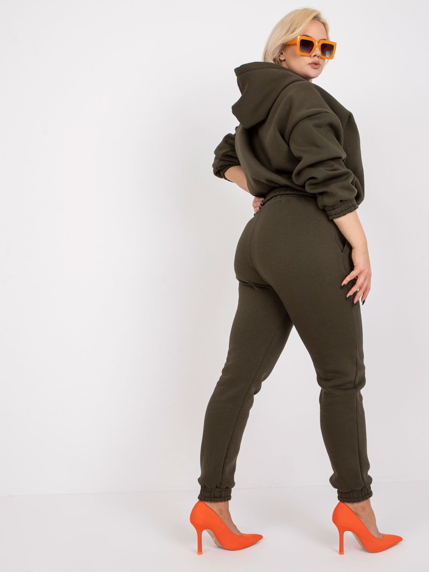Khaki dresowy komplet plus size z kapturem
