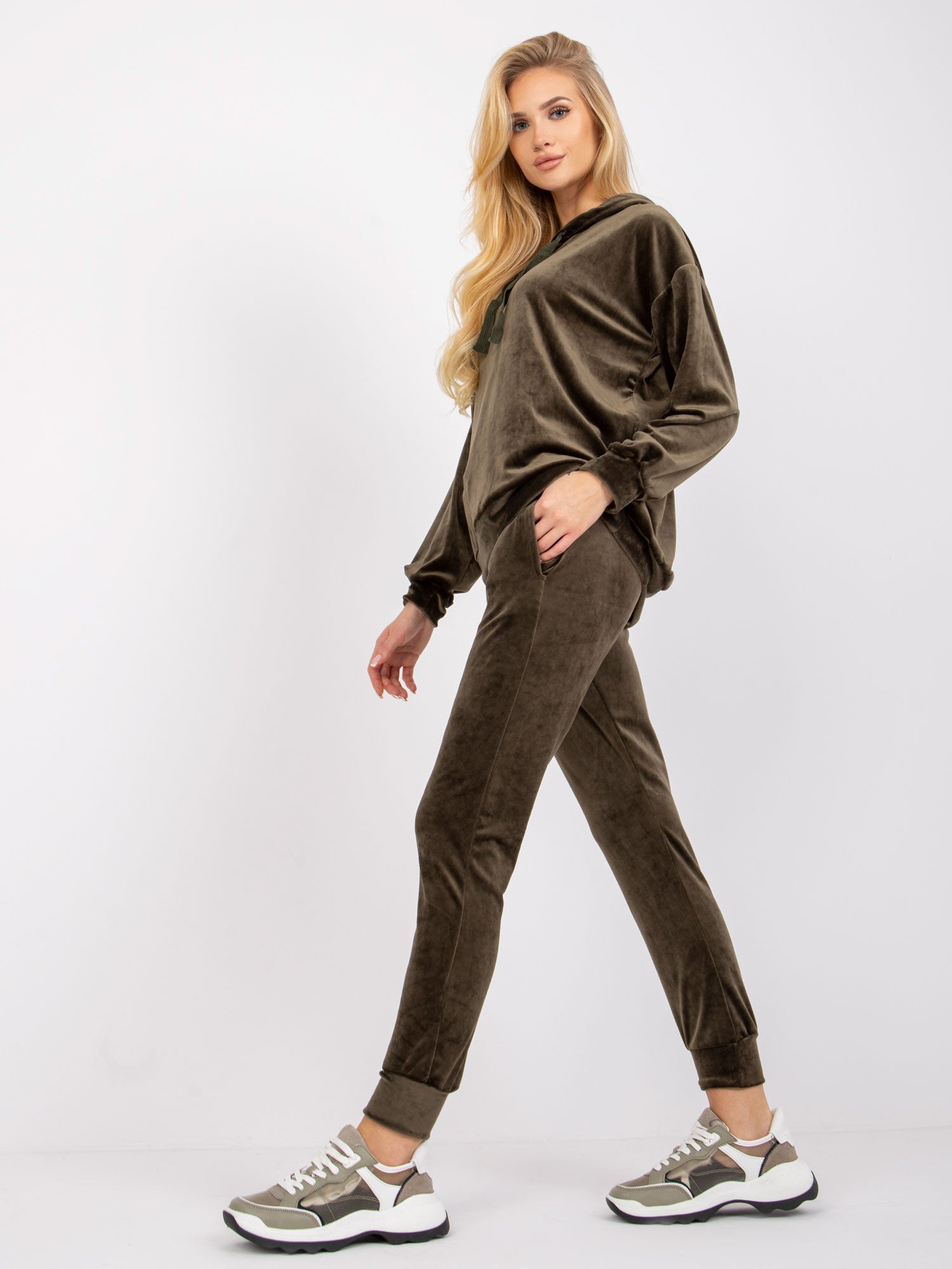 Khaki komplet damski z weluru