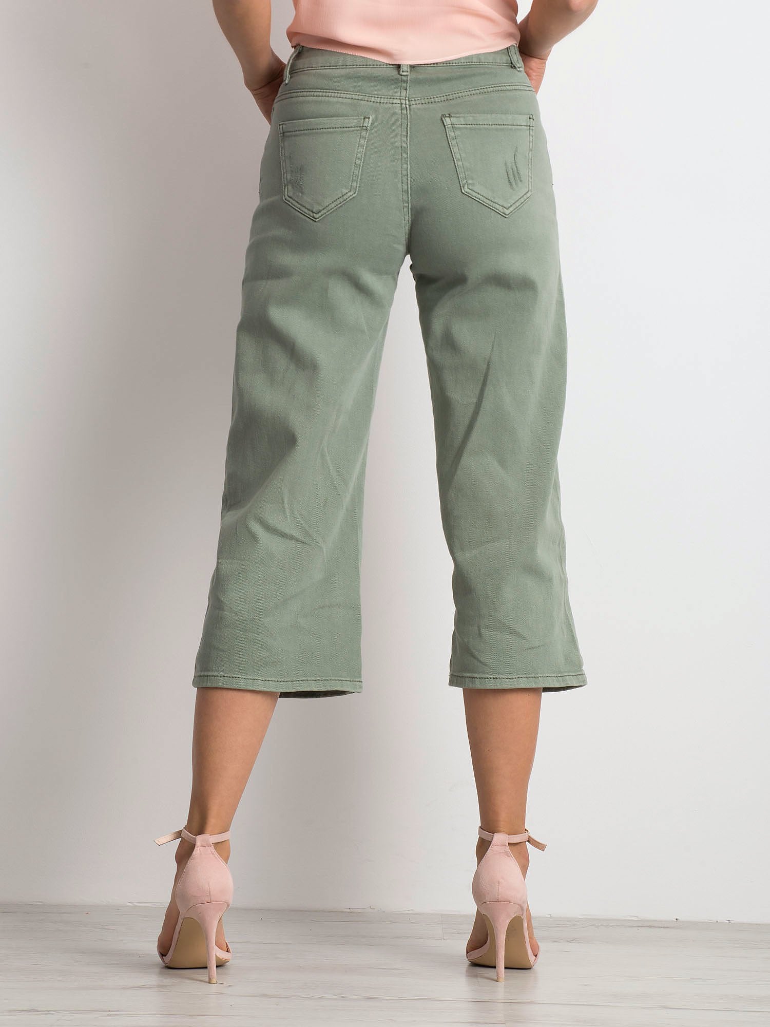 Jeansy z przetarciami khaki