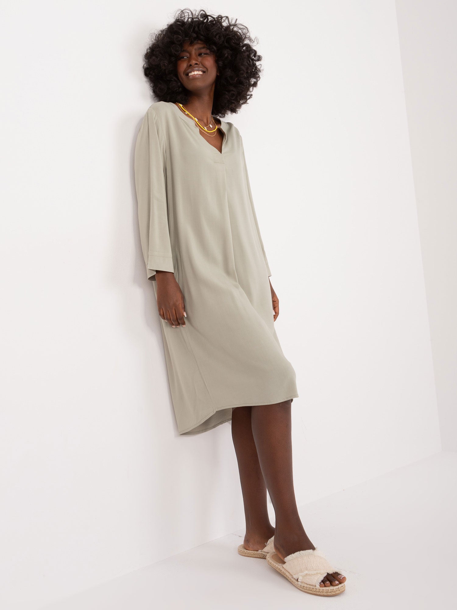 Khaki gładka sukienka koszulowa oversize SUBLEVEL