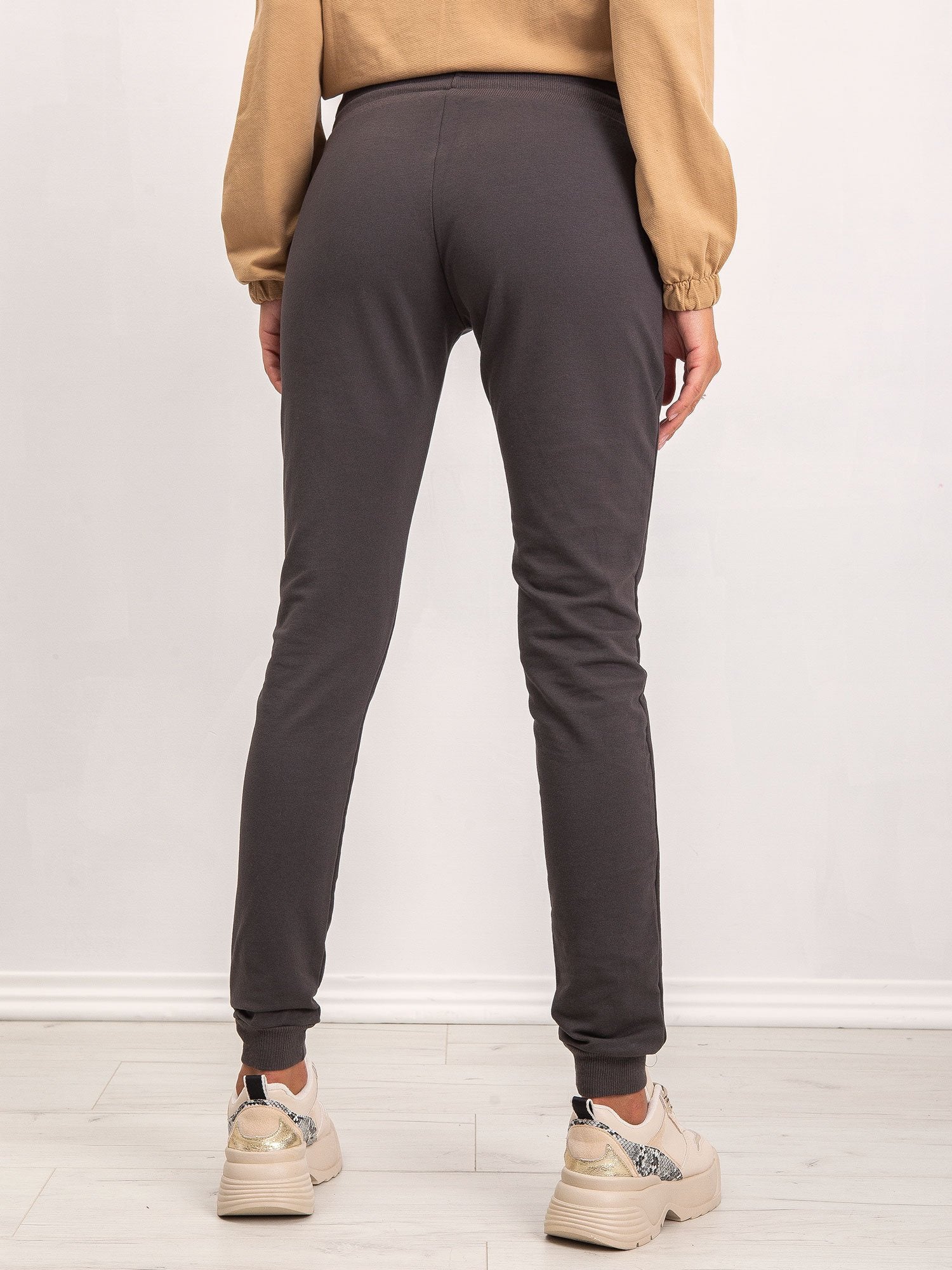 Khaki spodnie dresowe z napisami