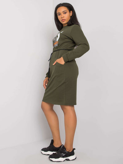 Khaki sukienka plus size z nadrukiem