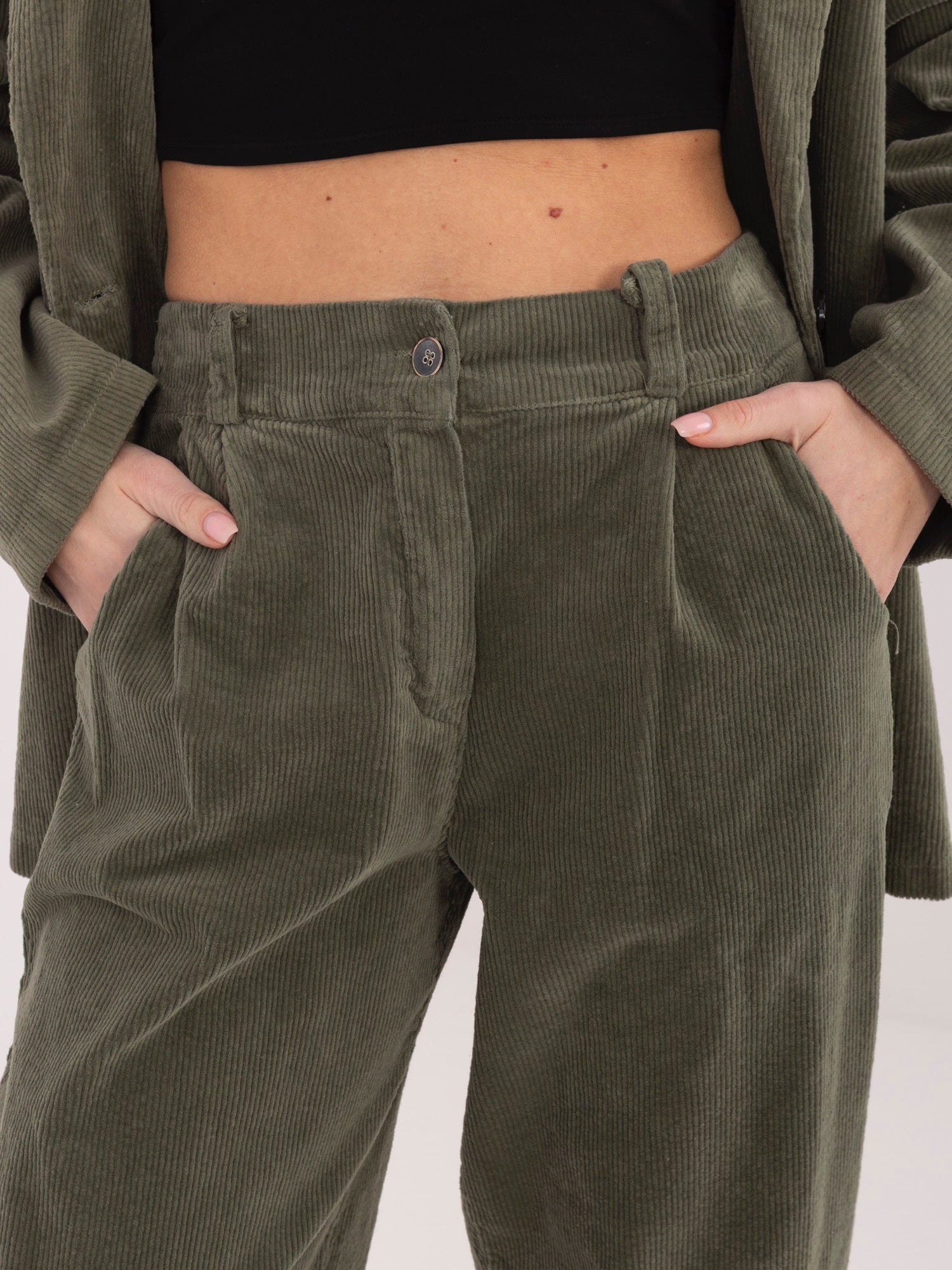RUE PARIS Khaki sztruksowe spodnie carrot z bawełny