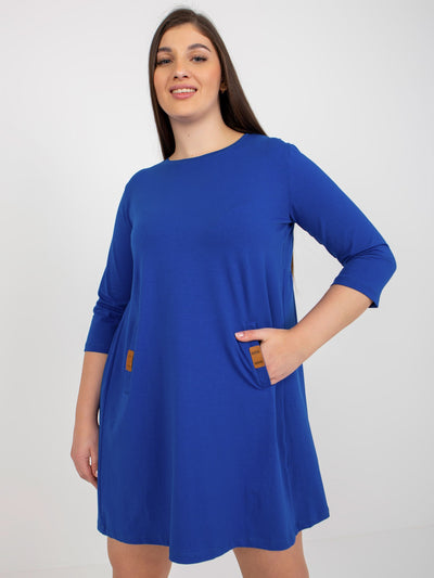 Kobaltowa mini sukienka plus size z kieszeniami Dalenne