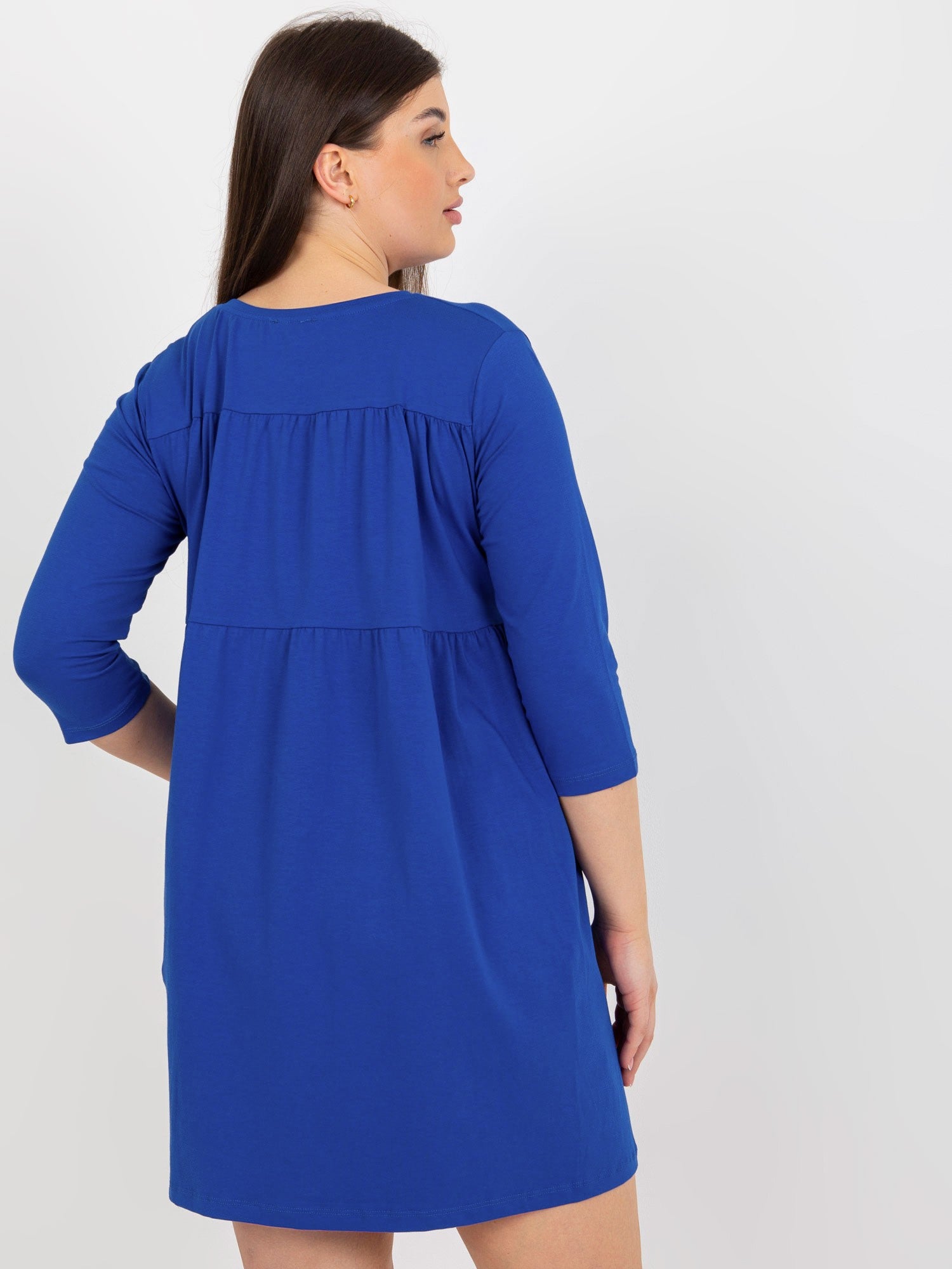 Kobaltowa mini sukienka plus size z kieszeniami Dalenne