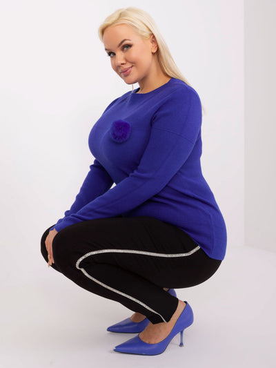 Kobaltowy casualowy sweter plus size pomponem