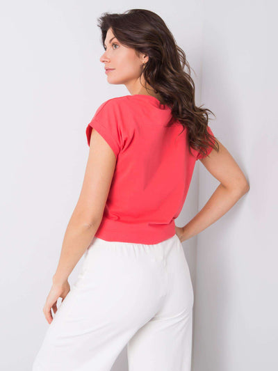 Koralowy t-shirt z kolorowym nadrukiem