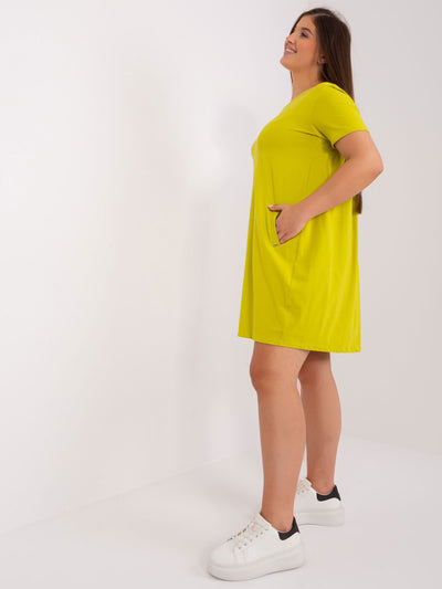 Limonkowa sukienka plus size basic z kieszeniami