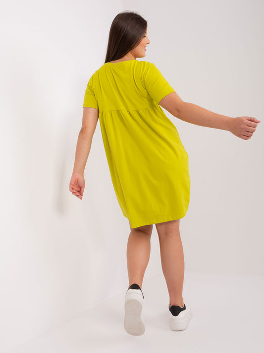 Limonkowa sukienka plus size basic z kieszeniami