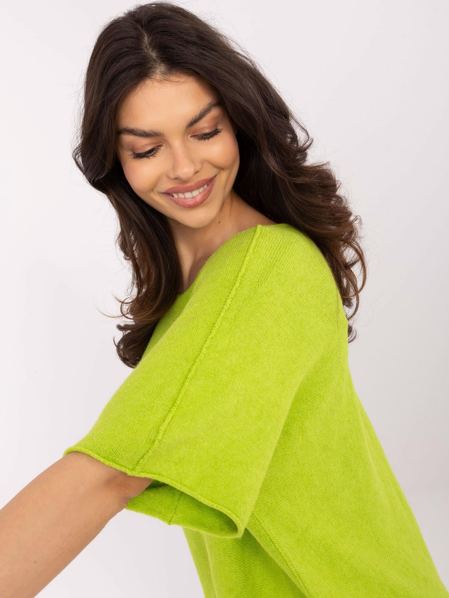 Limonkowy sweter oversize z dodatkiem wiskozy