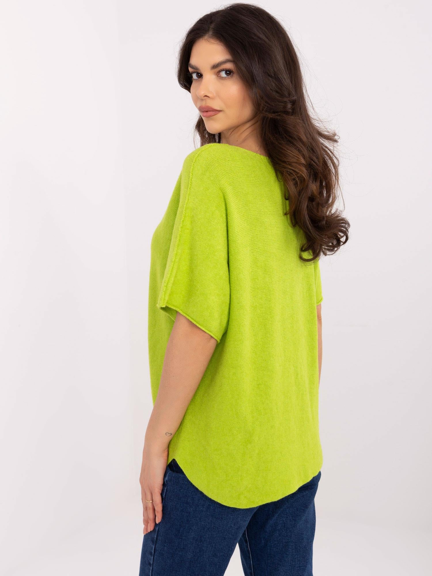 Limonkowy sweter oversize z dodatkiem wiskozy