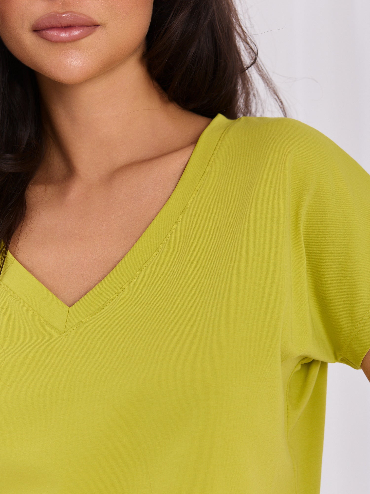 Bawełniany t-shirt V-neck limonkowy
