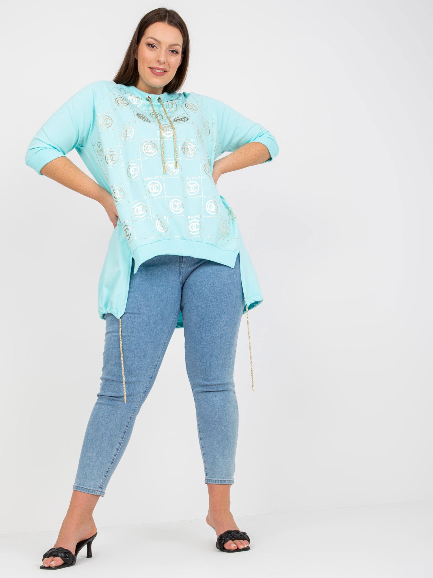 Miętowa bawełniana bluzka plus size z aplikacją