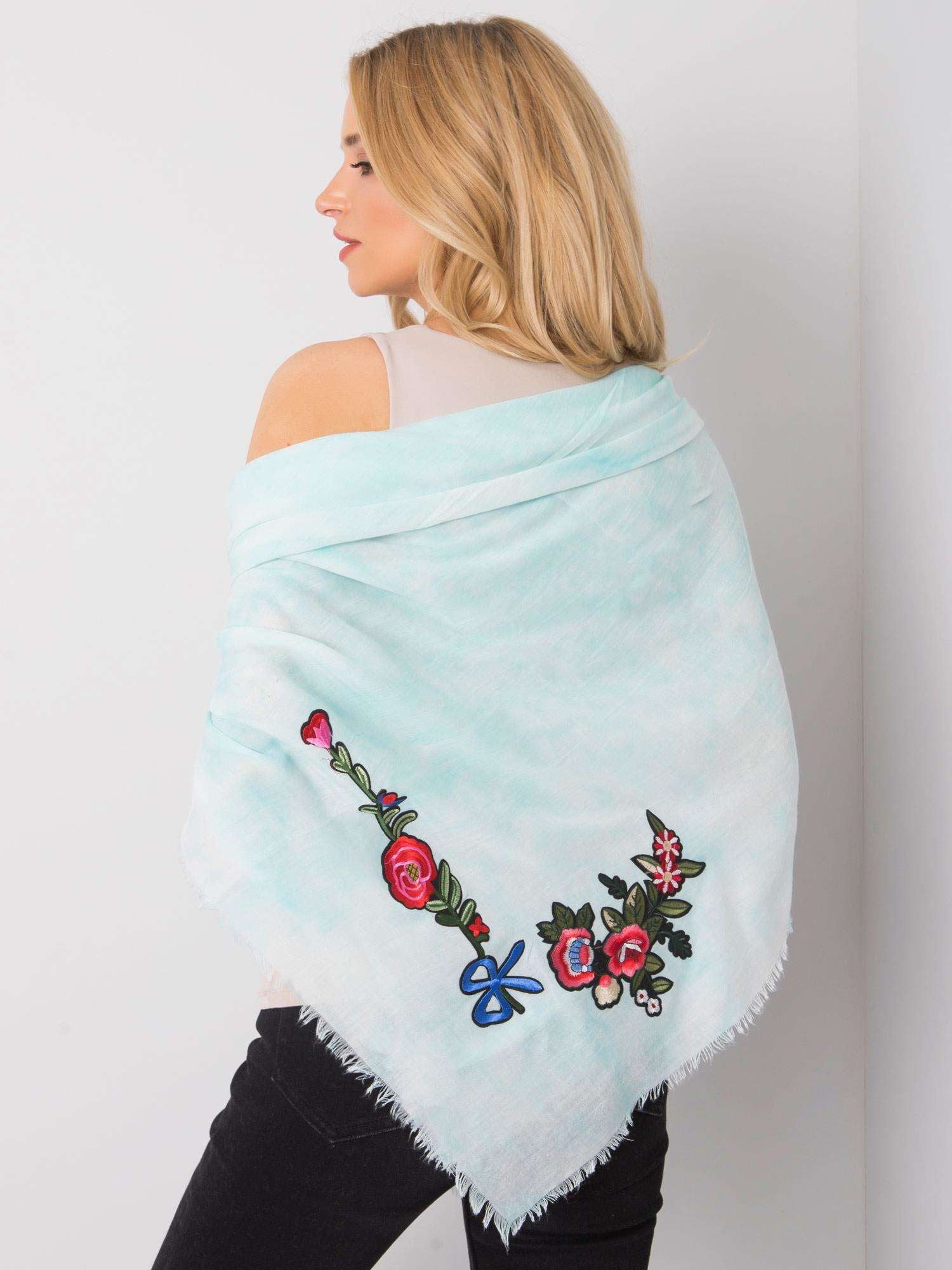 Miętowa damska chusta z kolorowymi naszywkami