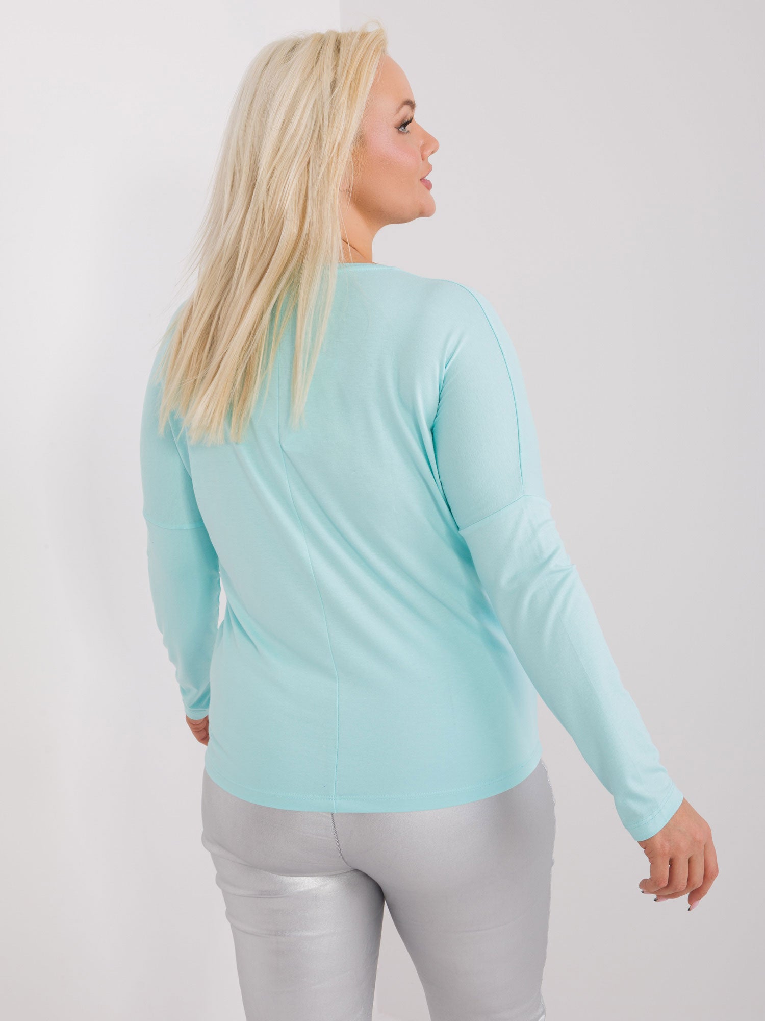 Miętowa gładka bluzka plus size z wiskozy