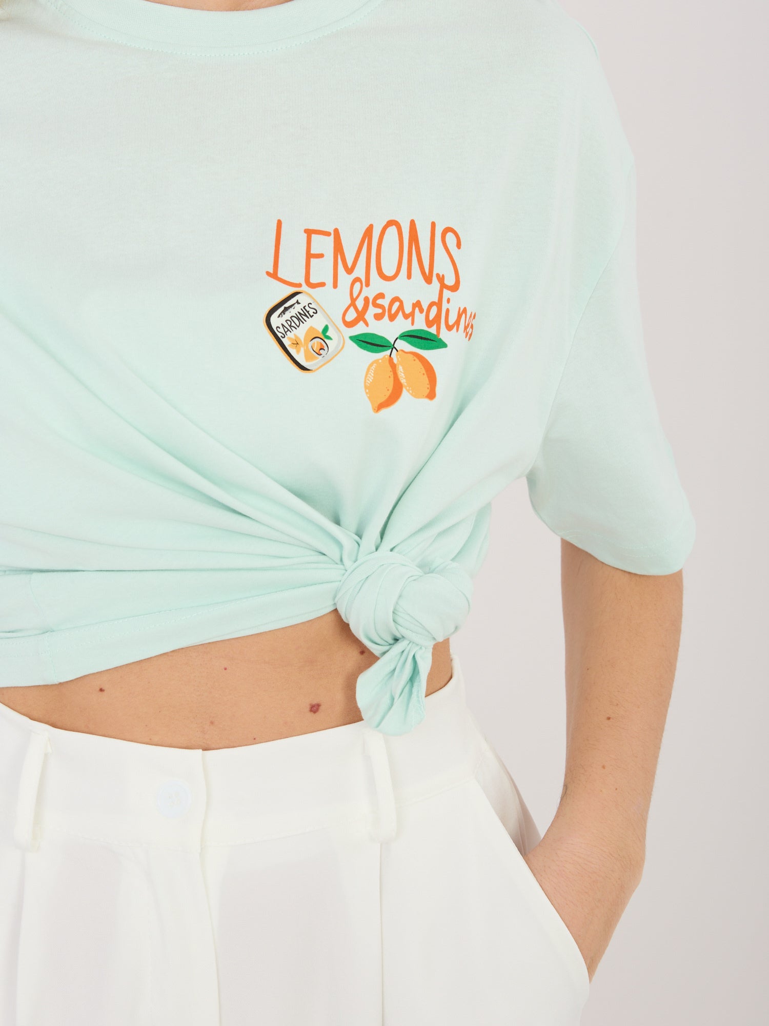 SUBLEVEL Miętowy damski t-shirt z letnim nadrukiem