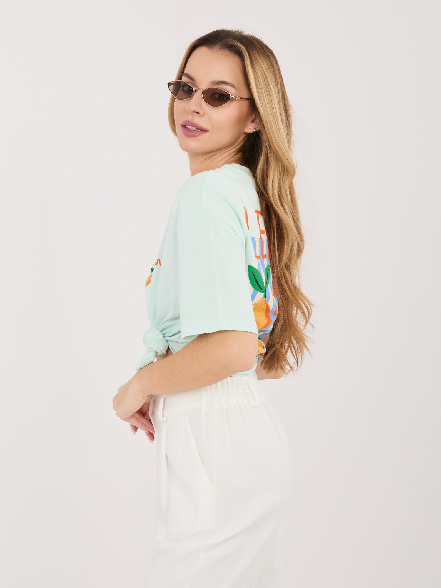 SUBLEVEL Miętowy damski t-shirt z letnim nadrukiem