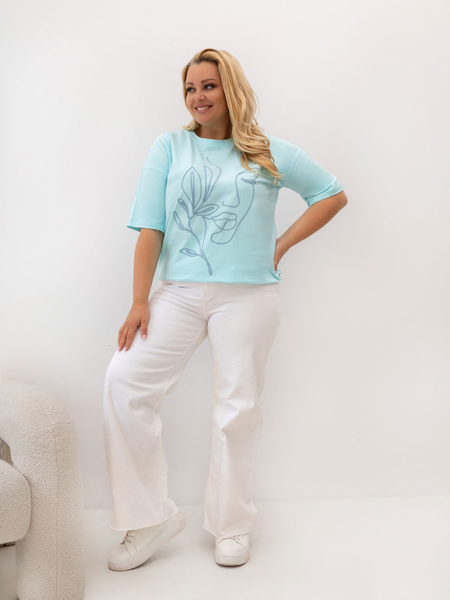 Miętowy damski t-shirt plus size z bawełny
