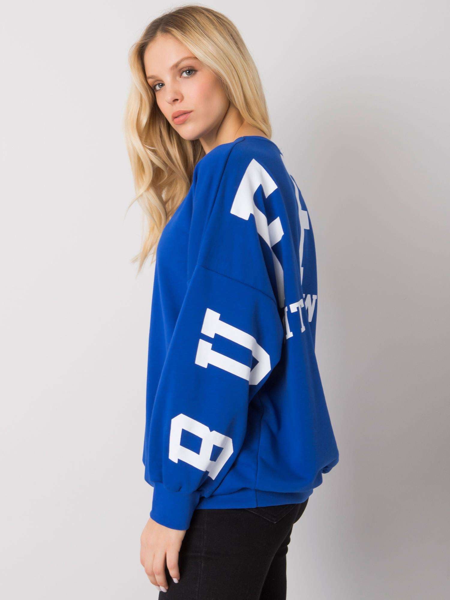 Niebieska bluza bez kaptura