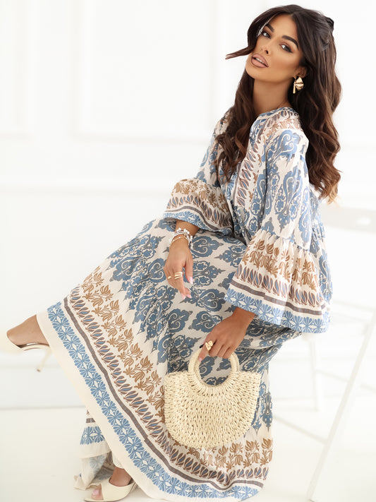 Niebieska letnia sukienka oversize we wzory