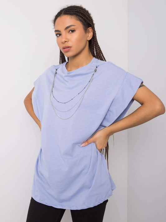 RUE PARIS Niebieski t-shirt z naszyjnikiem