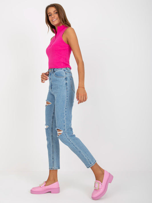 Niebieskie damskie jeansy mom z dziurami