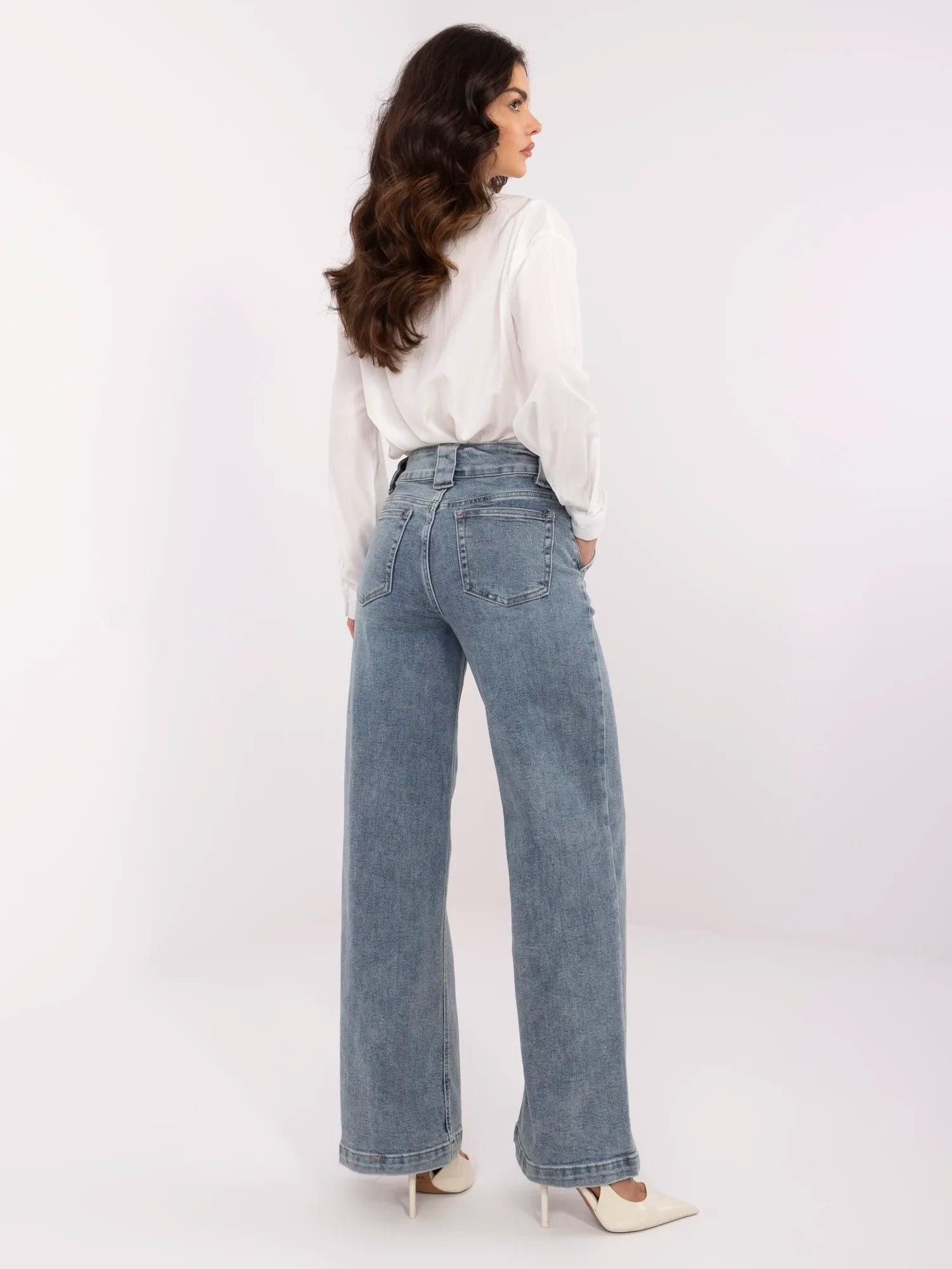 Niebieskie długie jeansy damskie dad fit