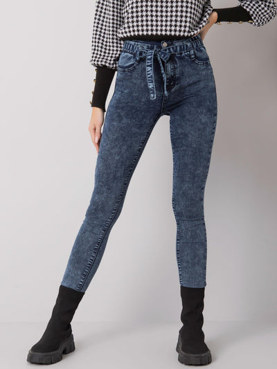 Niebieskie jeansy slim fit z paskiem