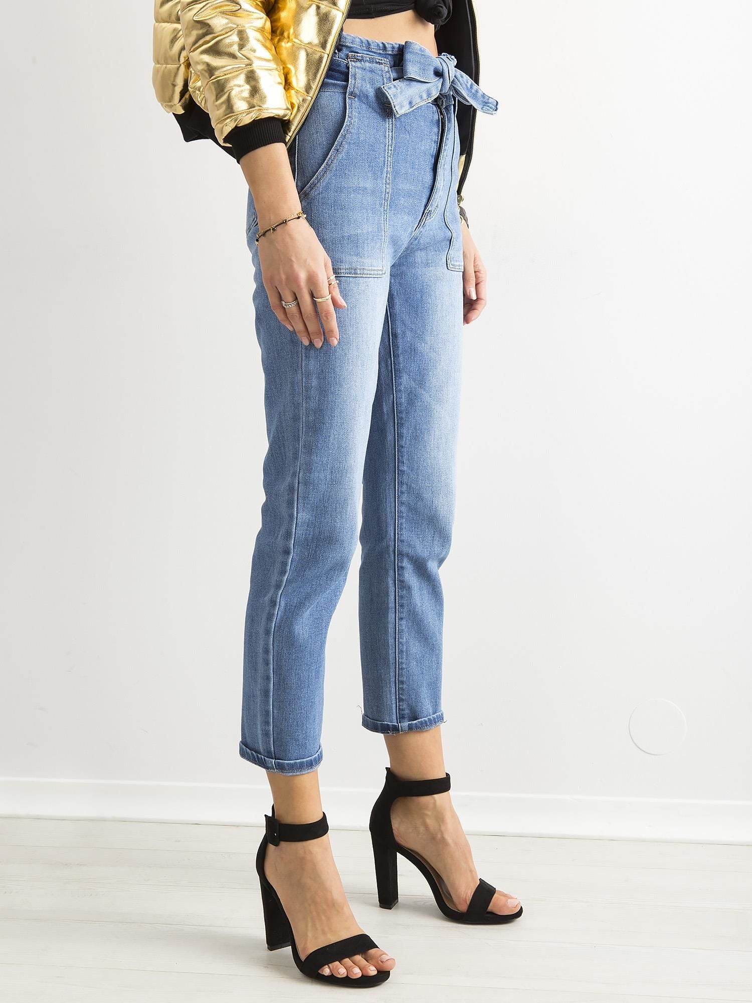 Jeansowe boyfriendy high waist z wiązaniem niebieskie