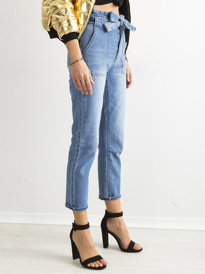 Jeansowe boyfriendy high waist z wiązaniem niebieskie