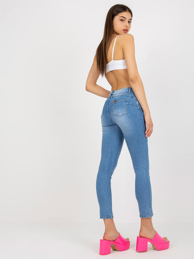 Niebieskie jeansy damskie dopasowane