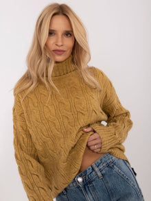 Oliwkowy damski sweter golf z ażurowym wzorem