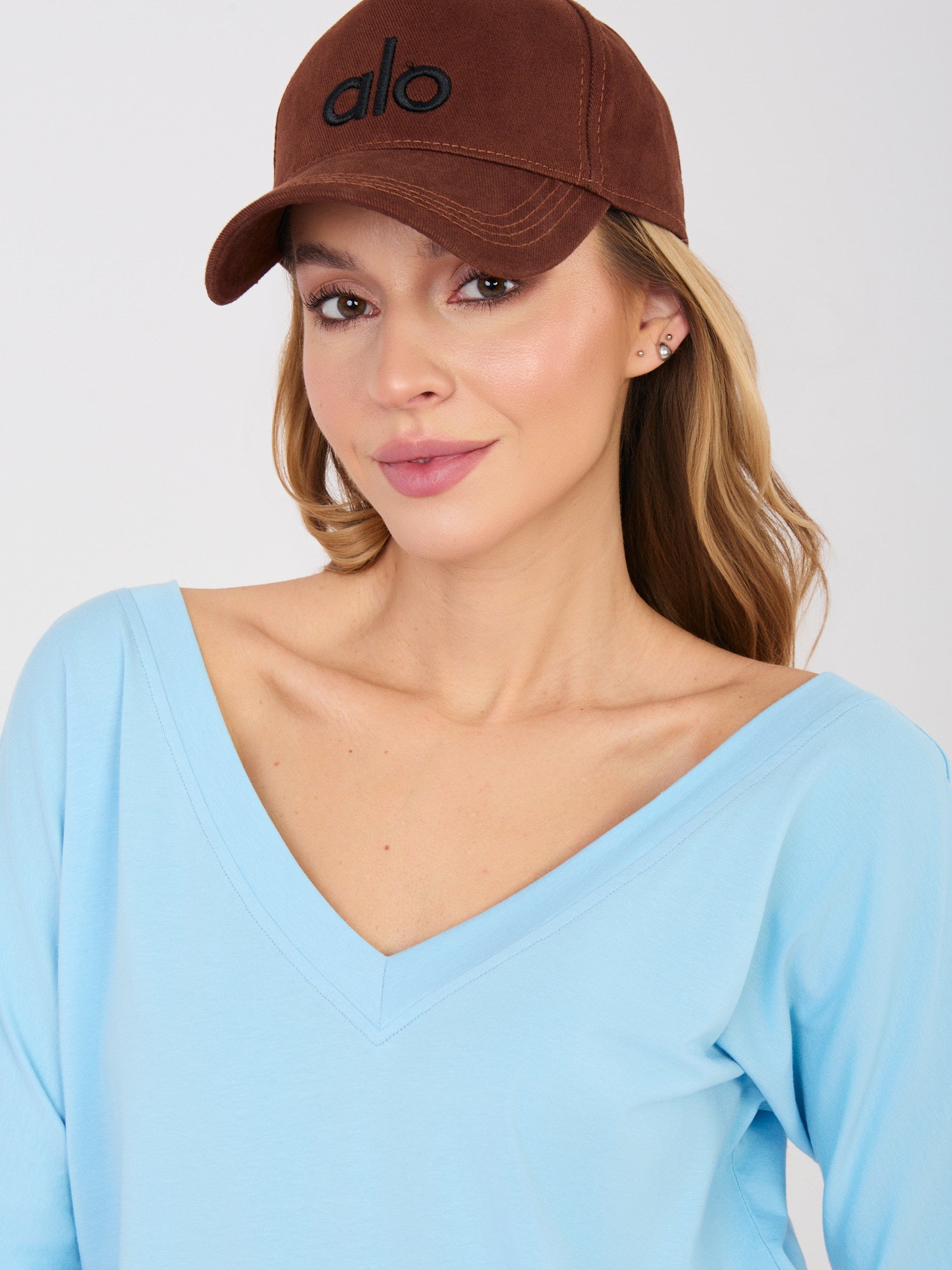 RUE PARIS Pastelowa niebieska bluzka basic z bawełny