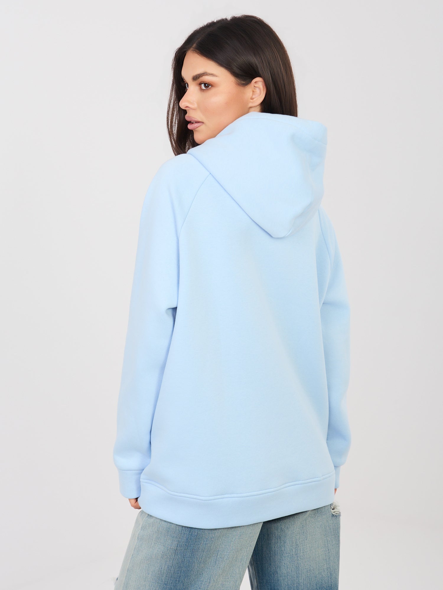 RUE PARIS Pastelowa niebieska bluza kangurka z ociepleniem