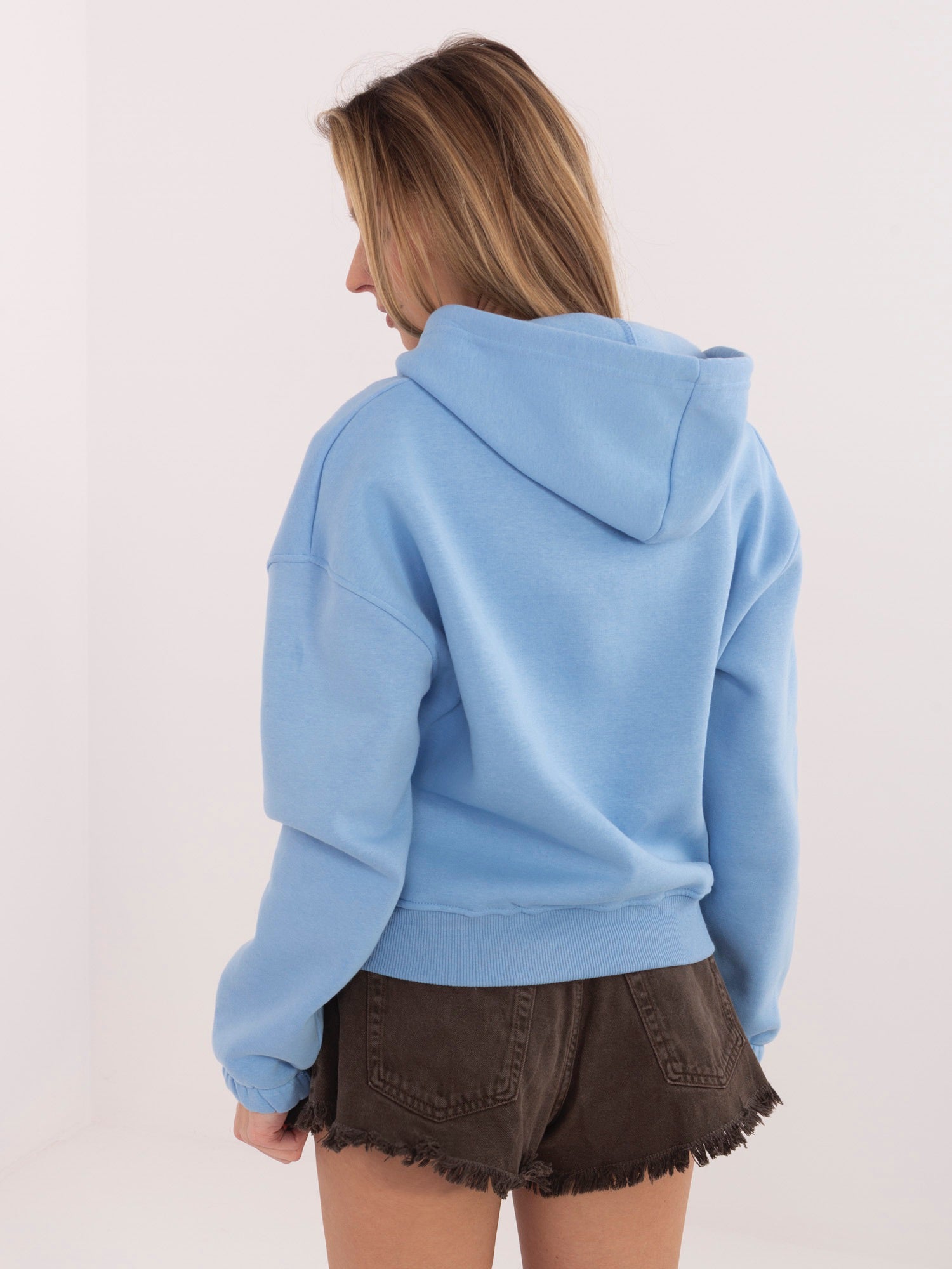 Pastelowa niebieska ocieplana bluza basic z suwakiem