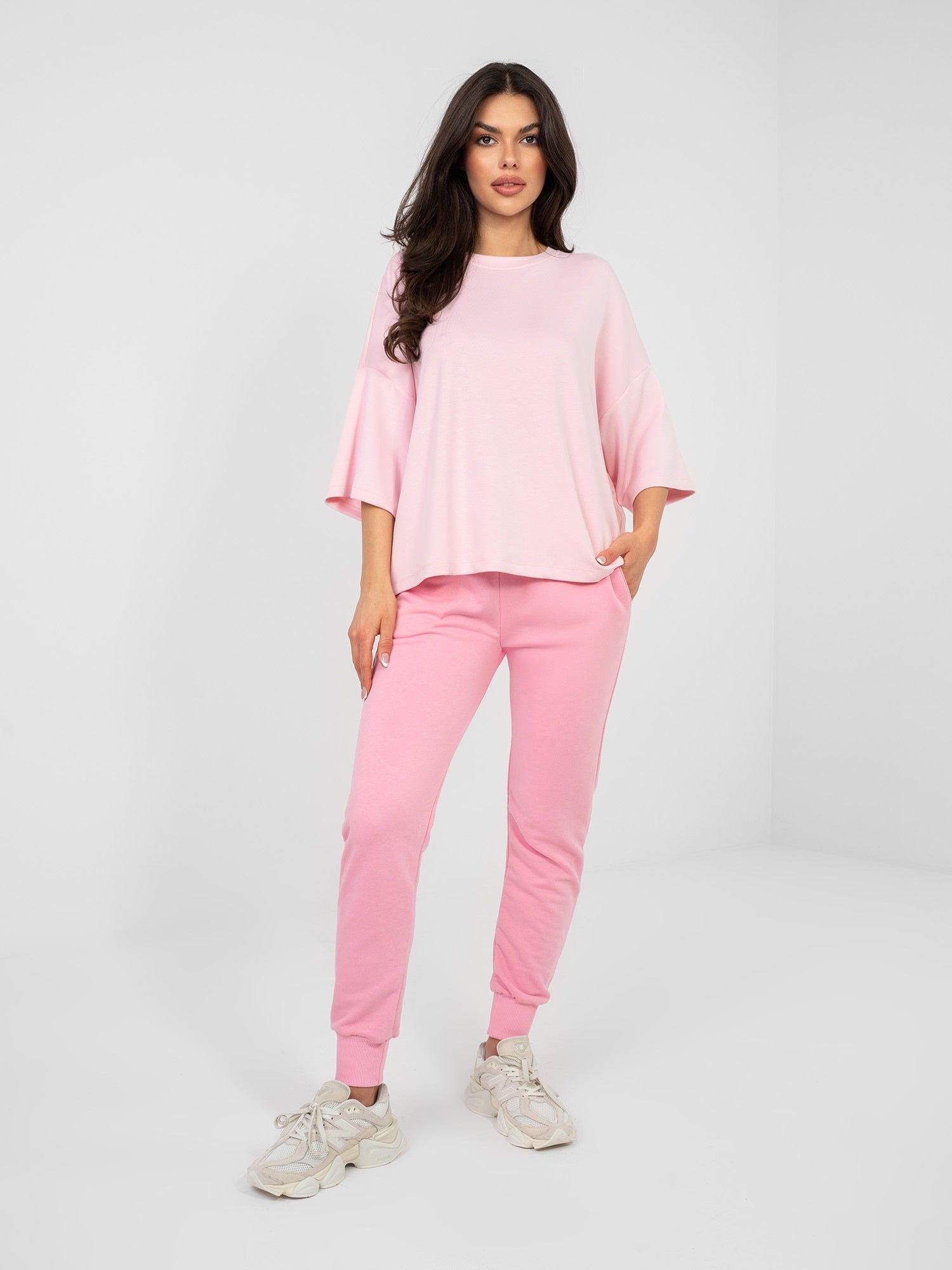 RUE PARIS Pastelowa różowa bluzka basic o kroju oversize