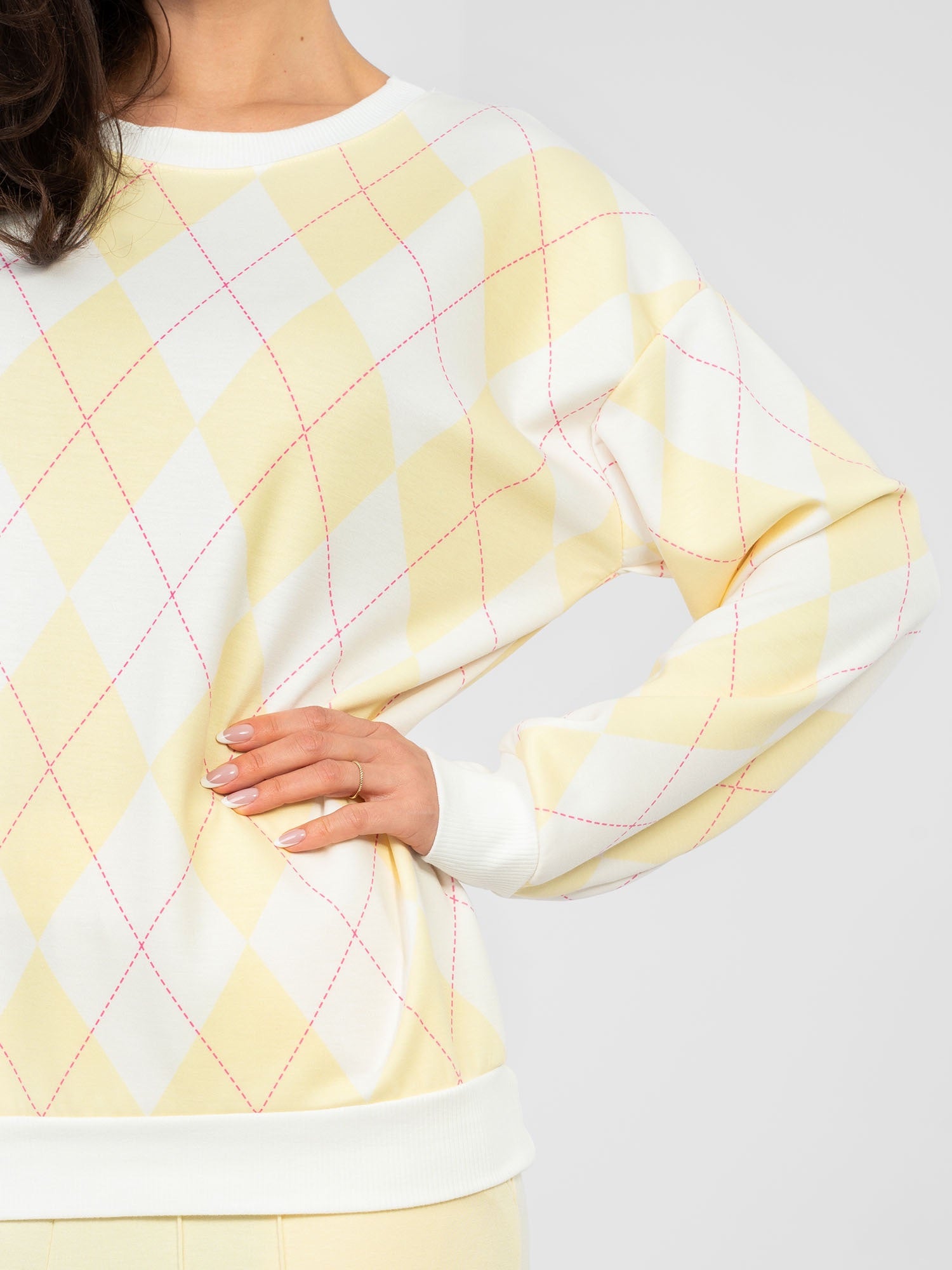 Pastelowa żółta bluza oversize bez kaptura